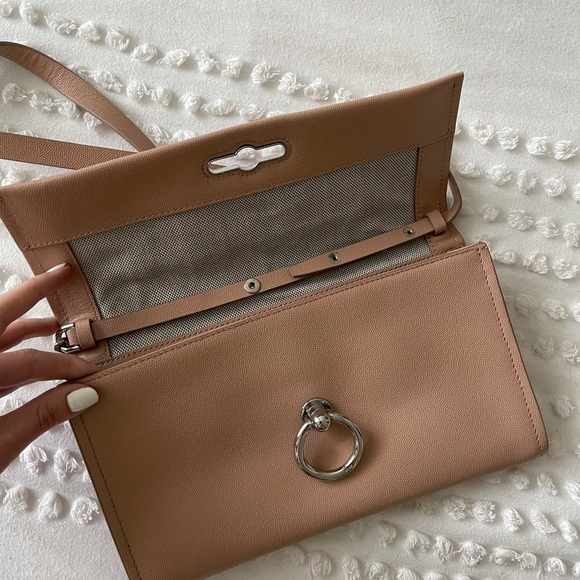 Rebecca Minkoff 🤍 Blush Wallet on a Chain - Picture 4 of 7